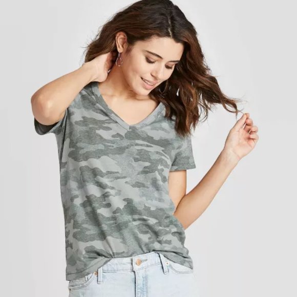 Universal Thread Tops - Women's Short Sleeve V-Neck T-Shirt